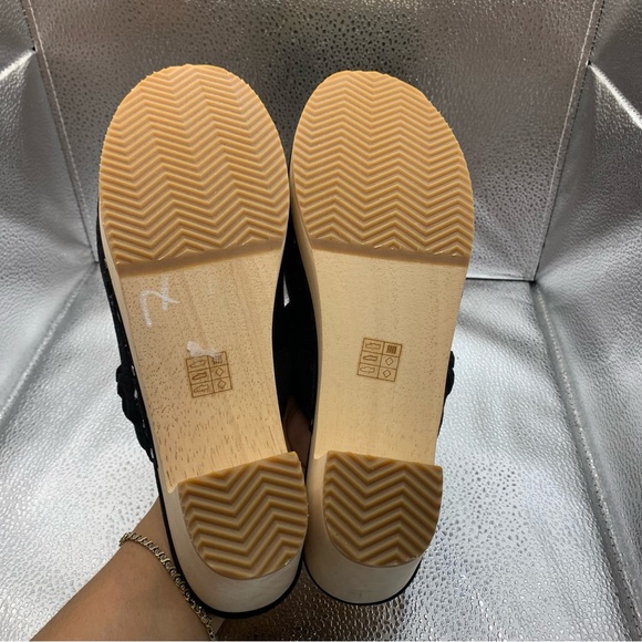 J.Crew Women's Sueded Vegan Leather Clogs Black With Silver Stud Detail 9.5 - Picture 9 of 9